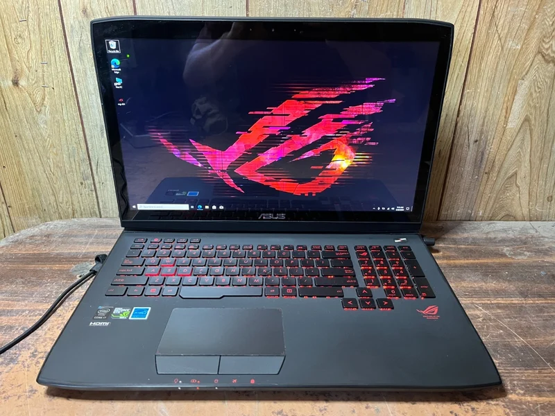 Asus ROG G751J Gaming Laptop, 17.3" Intel i7-4720HQ (32GB RAM, 128GB SSD + 1TB HDD) NVIDIA GEFORCE GTX 970M, BACKLIT KEYS, CD DVD DRIVE, Windows 10 Gaming PC