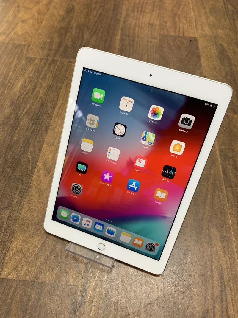 Apple iPad Air 2, 2nd Generation, 9.7in (128GB) Wi-Fi Retina Siri Touch ID Tablet