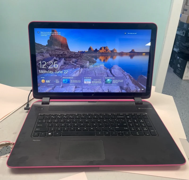 RARE PINK COLOR HP Pavilion 17 17.3" Windows 10 Laptop AMD A10-5745 M (8GB RAM, 256GB SSD) CD DVD DRIVE