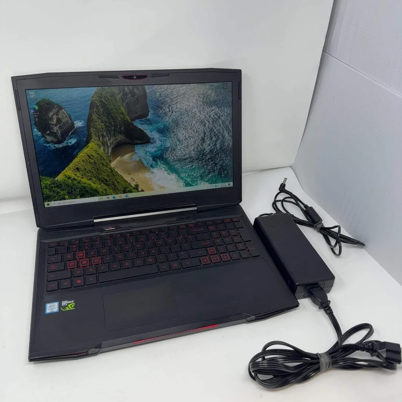 CyberPowerPC Tracer II C Gaming Laptop, Intel Core i7-6700HQ @ 2.6GHz (16GB RAM, 256GB SSD + 500GB SSD) NVIDIA GeForce GTX 965M, Backlit Keyboard, Windows 11