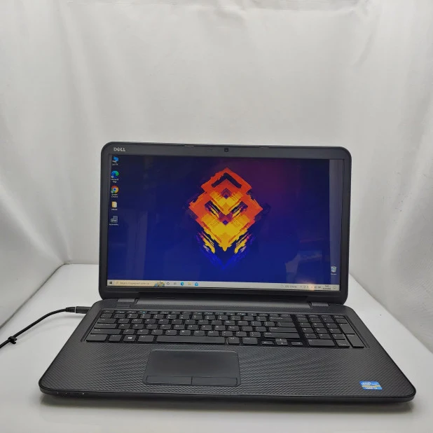 Dell Inspiron 3721, 17.3" Laptop, Intel Core i3-3227U @ 1.90GHz (8GB RAM - 500GB HDD) CD DVD Windows 10