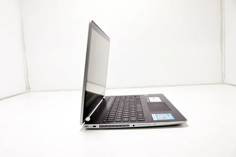 HP Pavilion x360 Convertible TOUCHSCREEN Laptop Intel Core i5-7200U @ 2.50GHz 15.6" FHD (8GB RAM, 1TB HDD) Windows 10 (15-BR052OD)