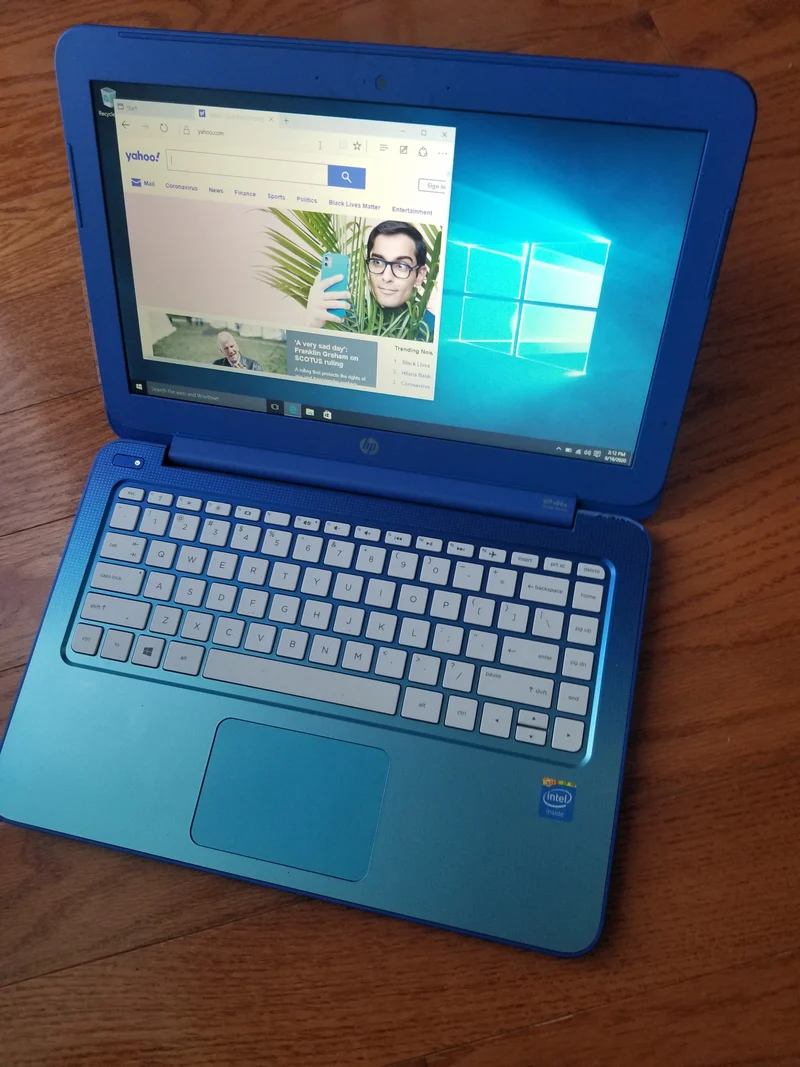 HP STREAM 13-c010nr, 13.3" Laptop, Intel Celeron N3050 @ 2.16GHz (2GB Ram, 32GB SSD) Windows 10